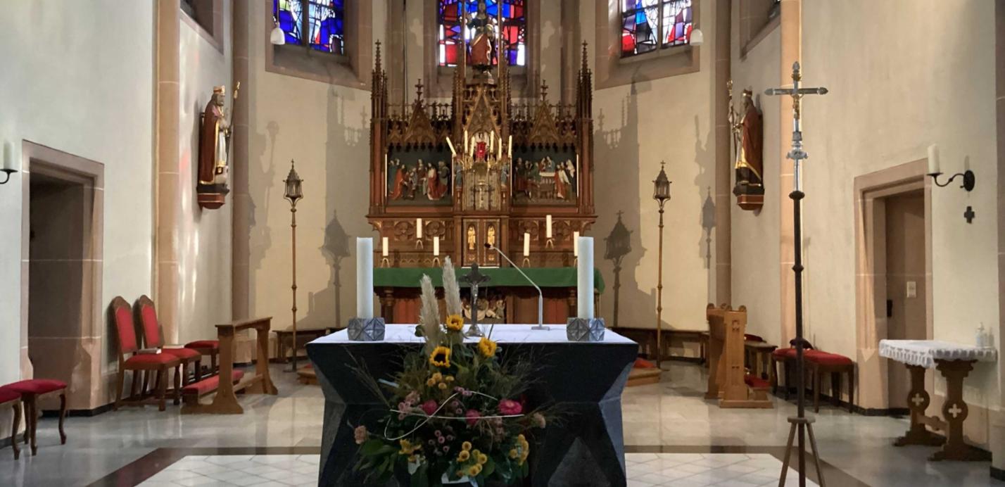 Sliderblick in die Pfarrkirche Kirchherten